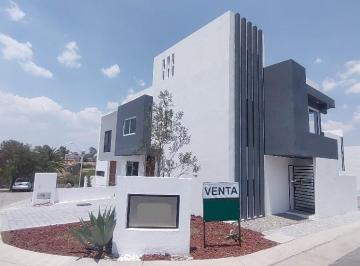 Casa a Estrenar en Urbanismo Nuevo al Este de la Ciudad
